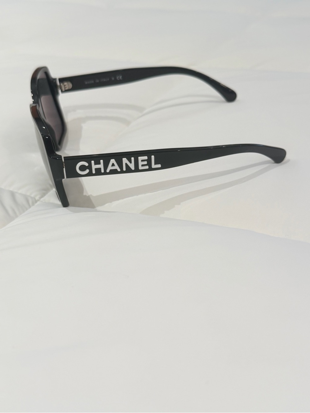 Authentic CHANEL 5408 c.1026/S4 Black Oversized Square Sunglasses Gray Lens 3N - Picture 6 of 7